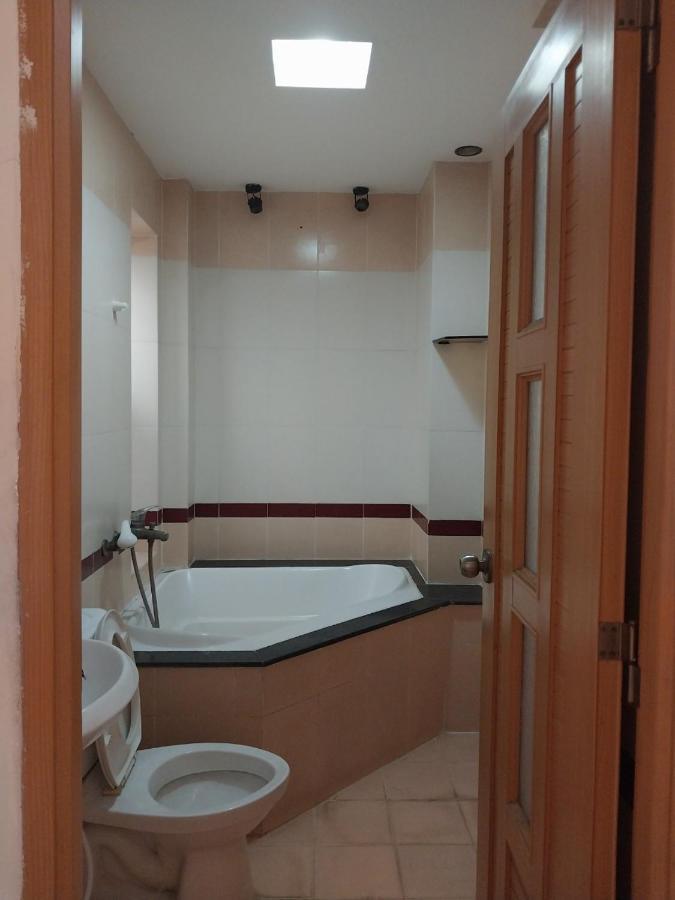 Hotel Khach San Mai Hoang 2 Ciudad Ho Chi Minh  Exterior foto